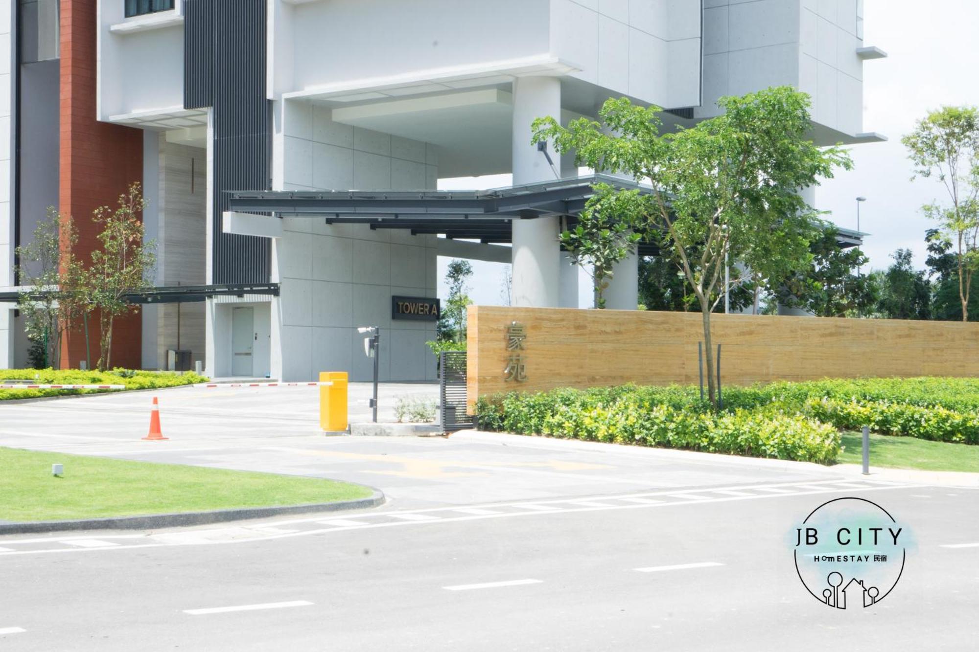 Grand Medini By Rr Jbcity 努沙再也 外观 照片