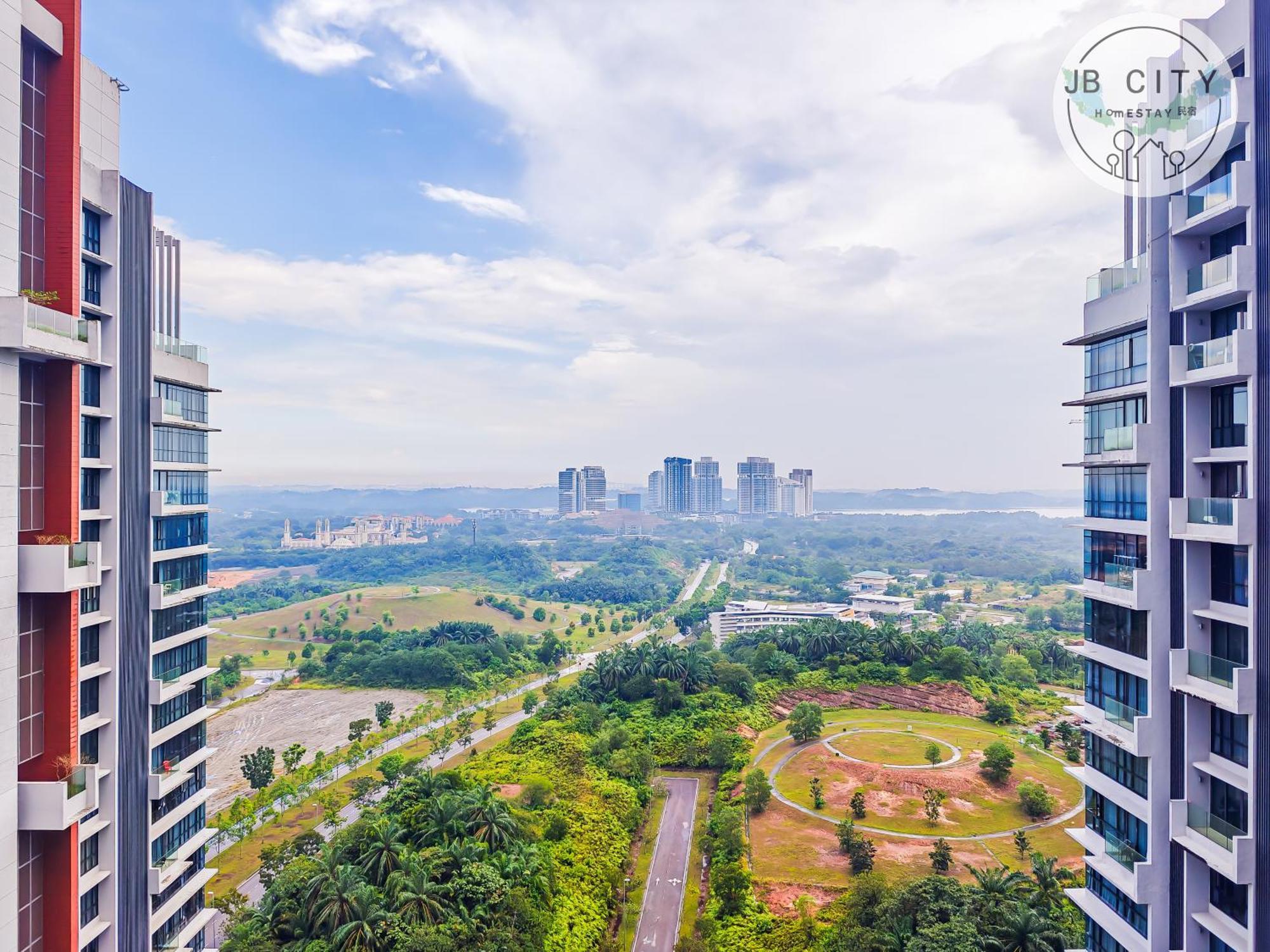 Grand Medini By Rr Jbcity 努沙再也 外观 照片
