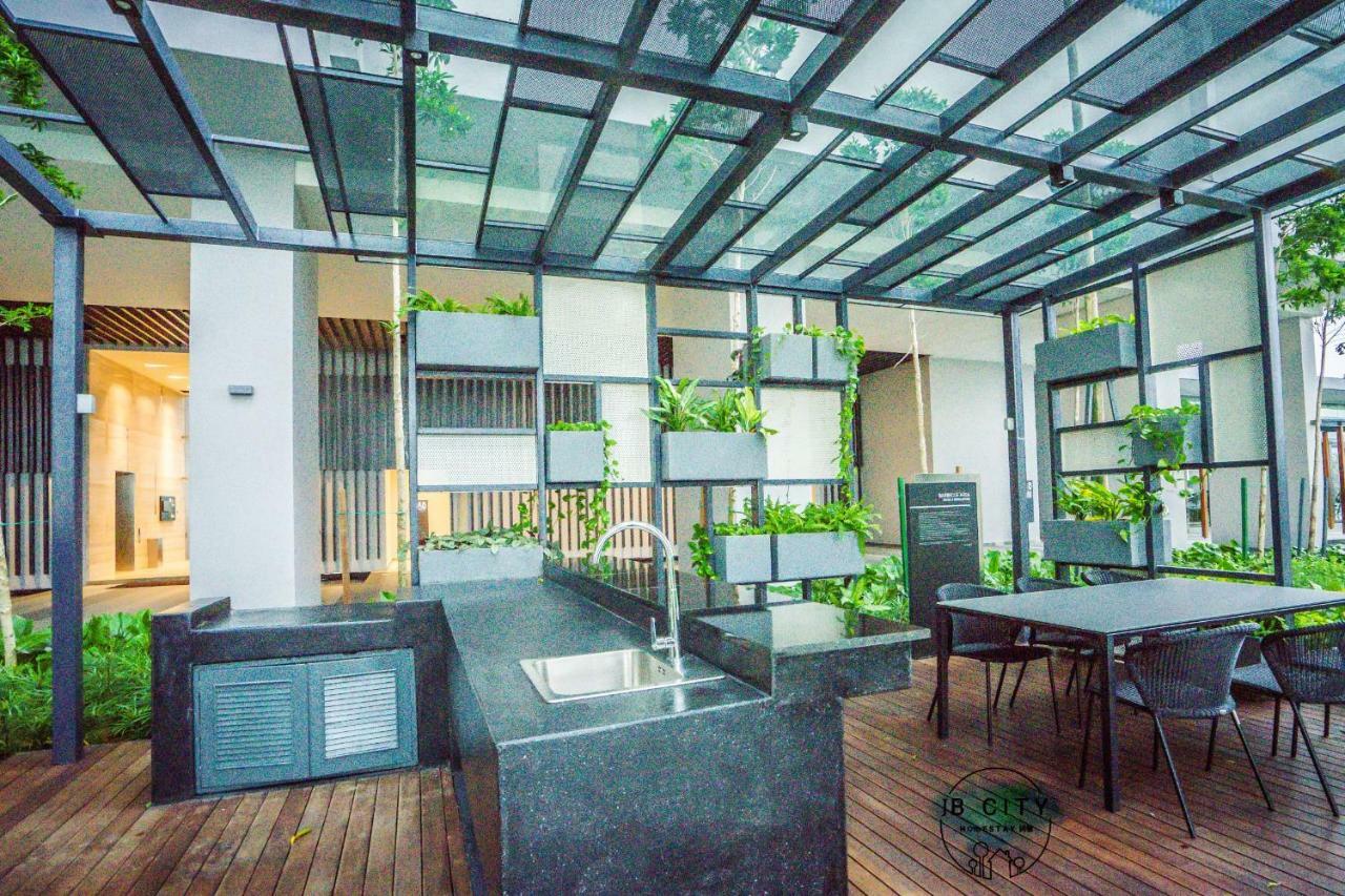 Grand Medini By Rr Jbcity 努沙再也 外观 照片